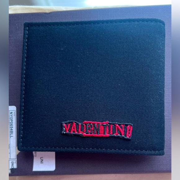 Valentino Garavani x Jamie Reid Embroidered Patch Black Leather Bifold Wallet - Picture 2 of 9